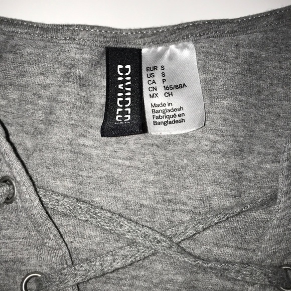 Divided Lace Front T - Picture 3 of 4